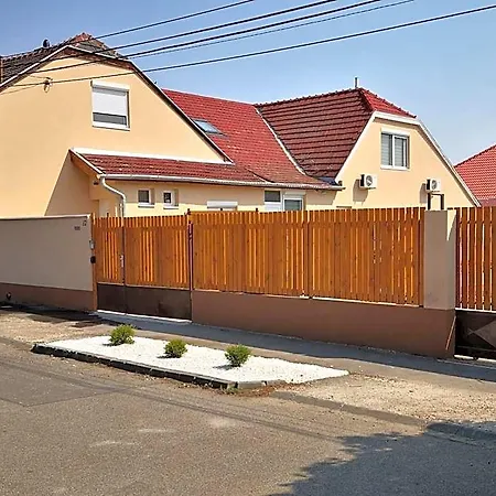 Garden Apartament *